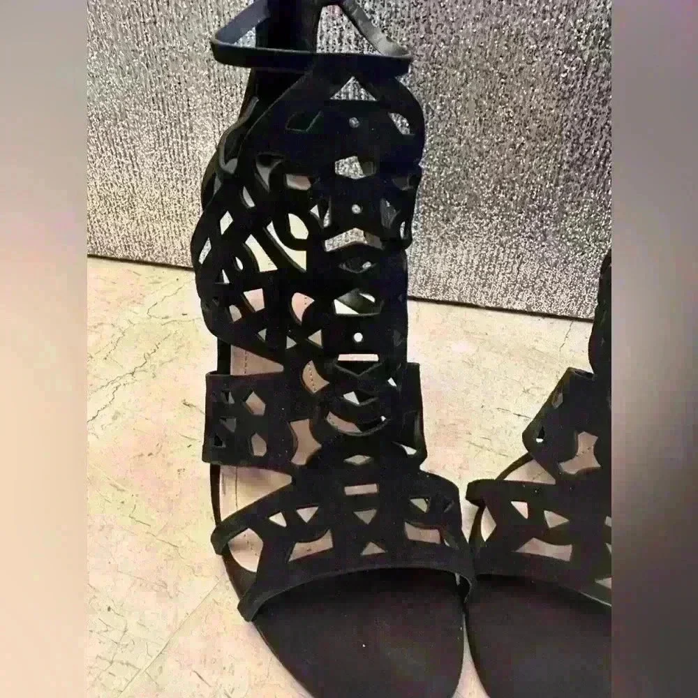 BCBG High heels - Picture 2 of 4